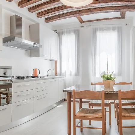 Ca' Dei Miracoli Apartment *